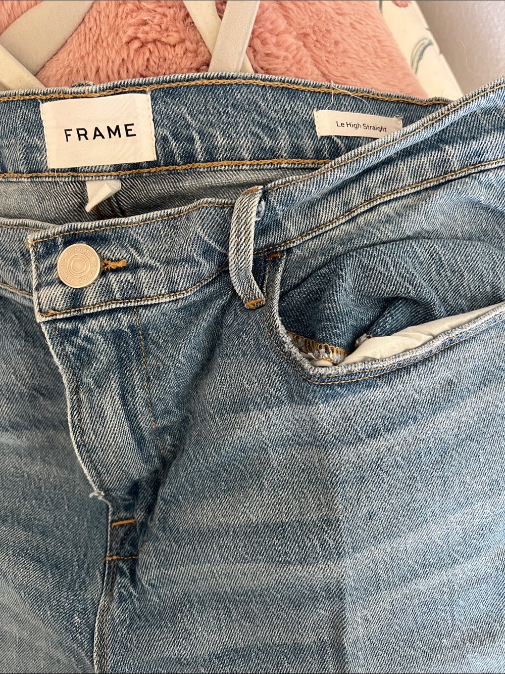 FRAME Le High Straight Light Wash Denim Jeans